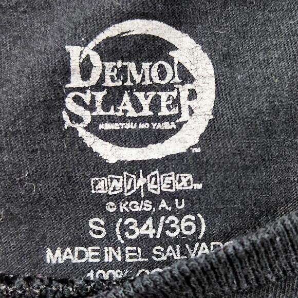 Demon Slayer: Kimetsu No Yaiba Kamado Graphic T-shirt Anime Manga Netflix - Picture 2 of 3